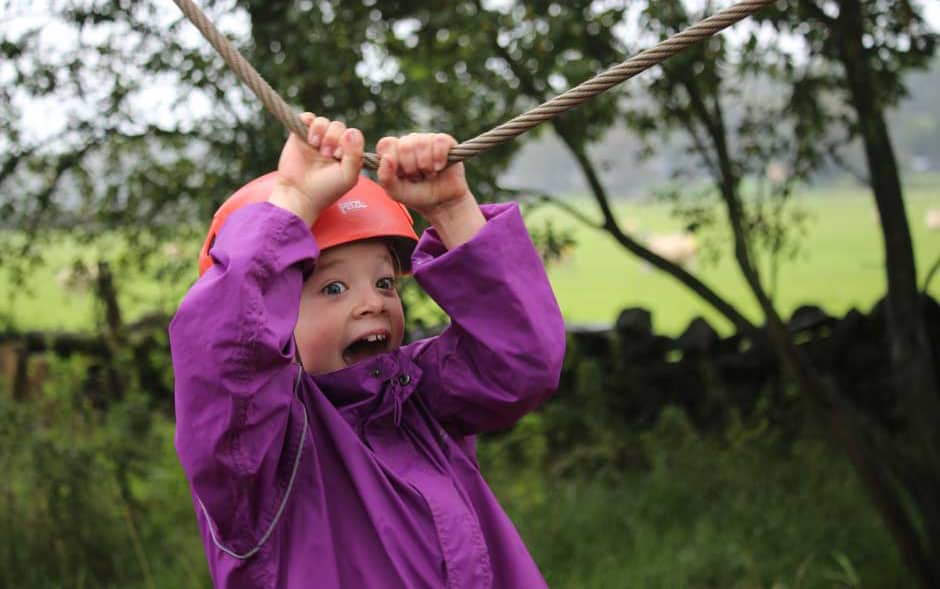 primary pupil on ropes