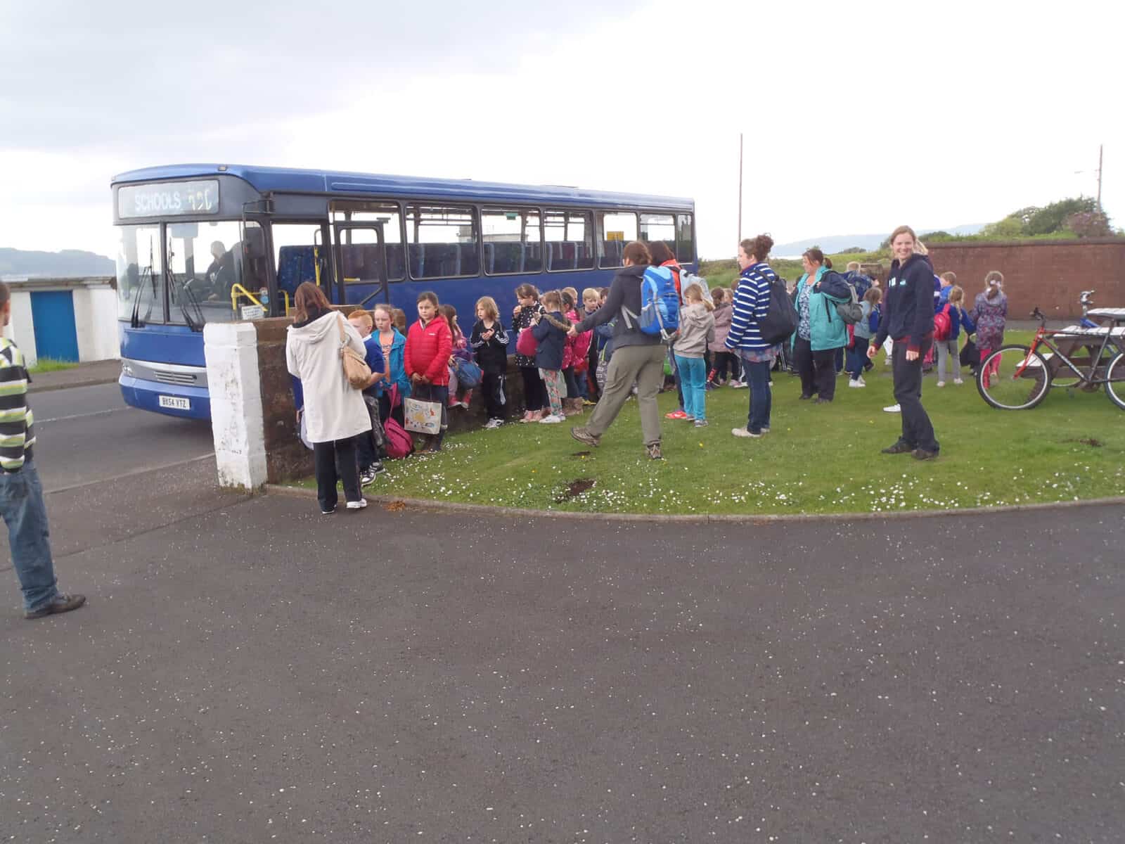 bus outside field studies council millport