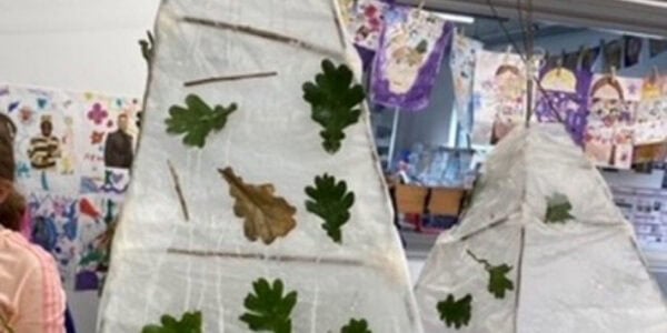 picture of a white willow lantern with leaves on