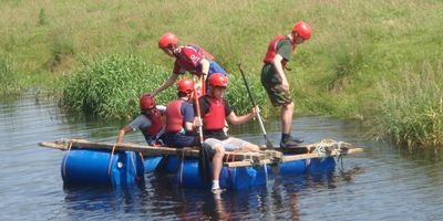 raft building